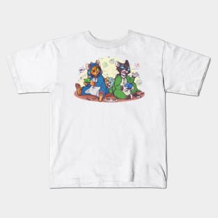 playing bubble bobble Kids T-Shirt